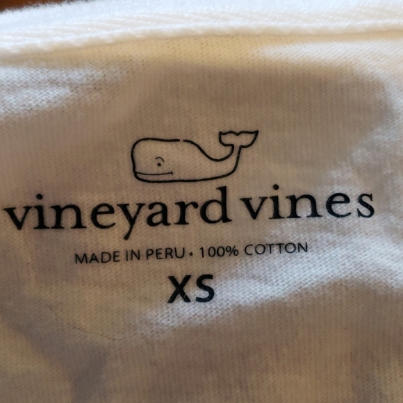 Vineyard vines long sleeve white tshirt whale 🐋 - Picture 6 of 6